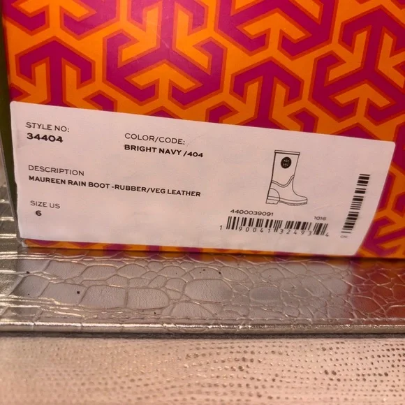 Tory Burch Navy Blue Boots with Gold Logo - Picture 10 of 10